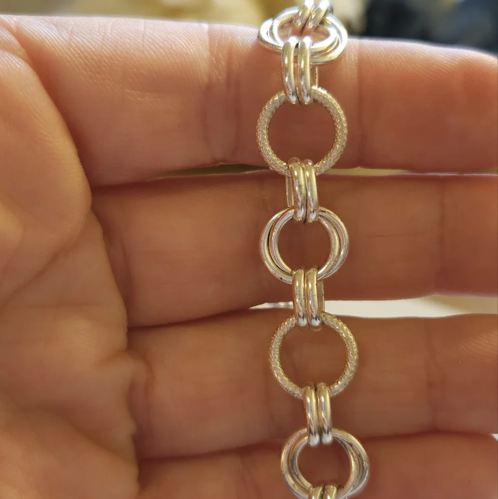 Unique Silver Plated Textured Double Circle Linked Chain Bracelet 7 1/4